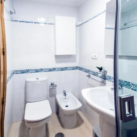 Amat - Adult Only Recommended - Playa El Bajondillo توريمولينوس