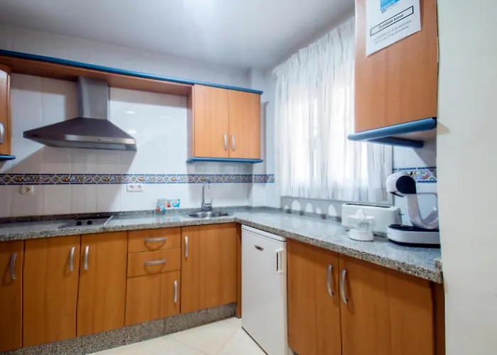 Amat - Adult Only Recommended - Playa El Bajondillo *