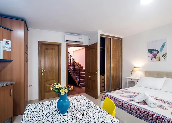 Amat - Adult Only Recommended - Playa El Bajondillo